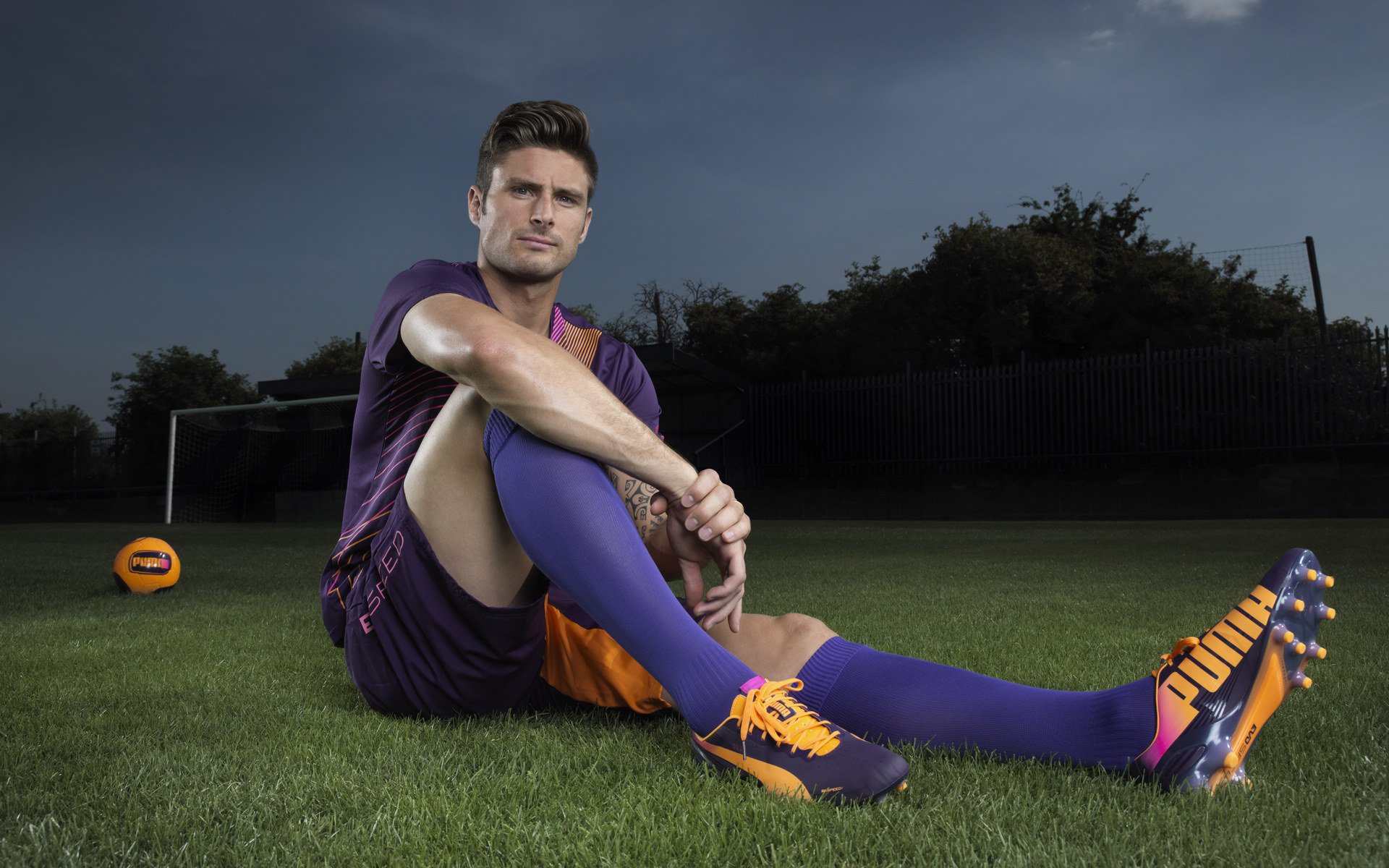 里昂中场核心发挥稳定，里昂 中场